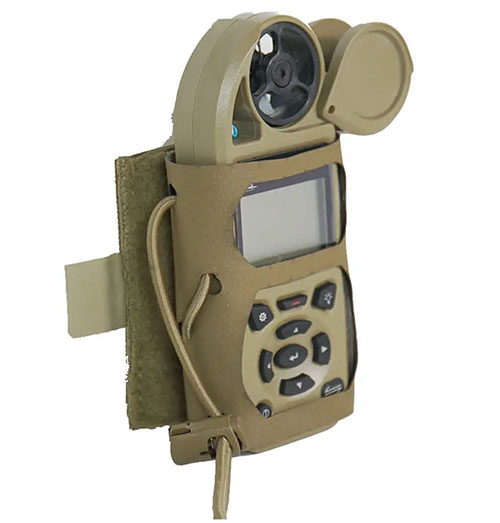 Behalte deine Kestrel Wetterdaten im Blick, ohne dein Gewehr abzulegen! Der ATI Wind Wrap ist leicht, robust und ermöglicht eine sichere Befestigung an Slings oder Stativen.