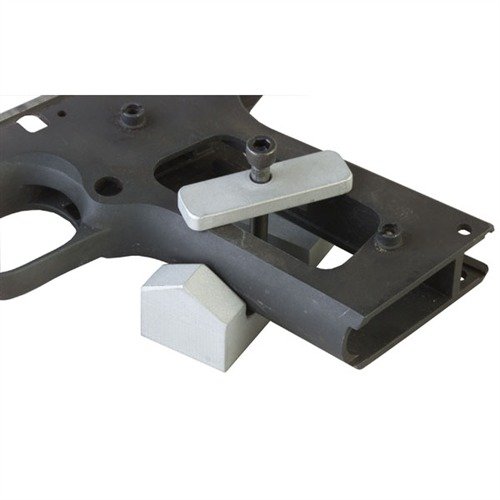 Hol dir den 1911 Checkering Guide von Brownells! 🛠️ Perfekte Führung für präzises Checkering an deinem 1911 Griffstück.