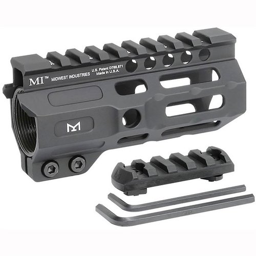 Entdecke die AR-15 Combat Handguards von Midwest Industries! 🔥 Freischwebendes M-LOK Design für individuelle Anpassungen und Zubehör. Jetzt kaufen!