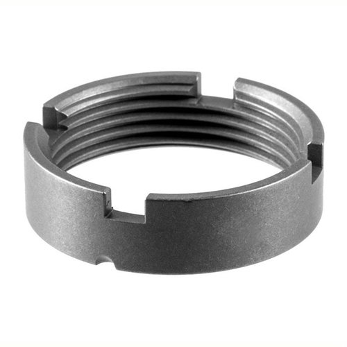 Entdecke die AR-15 Castle Nut aus Titan für deine Waffe! ⚙️ Leicht, robust und perfekt für dein AR-Multitool. Made in USA!