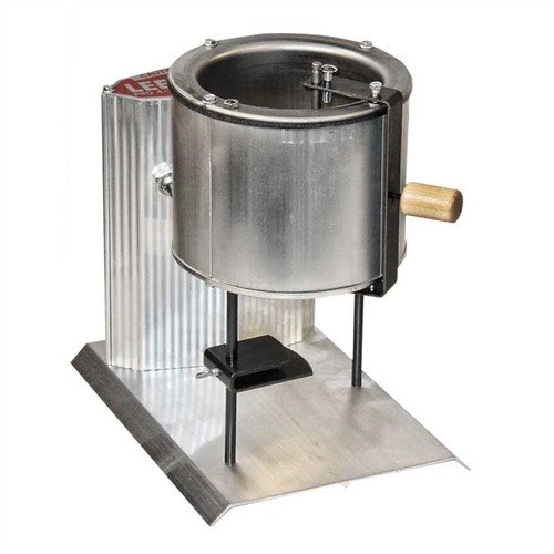 Der PRO 4-20 Lead Melter von LEE Precision bietet einen großen 20-Pfund-Topf, schnelle Erwärmung und präzise Anpassung für alle Formen. Ideal für deine Gussprojekte!