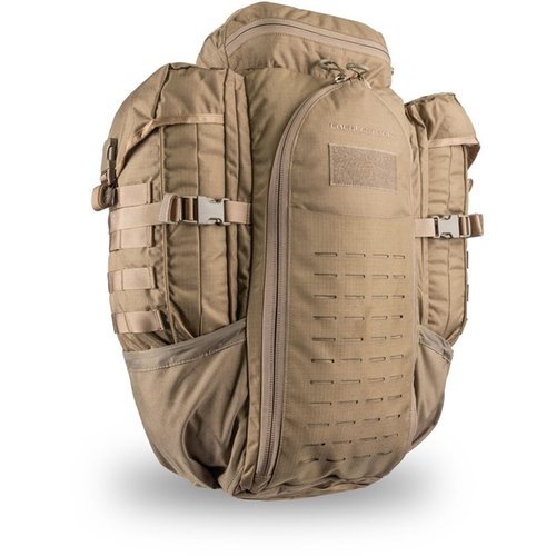 Der Eberlestock Halftrack Pack bietet 2.150 cubic-inches Stauraum, 6 Liter Wasserlager, MOLLE-kompatible Riemen und ist bequem für Outdoor-Abenteuer.