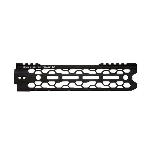 Entdecke den ultraleichten AR-15 O2 Lite Free Float Forend 🛠️! Perfekt für Präzision und Langlebigkeit, ideal für dein M-LOK System.