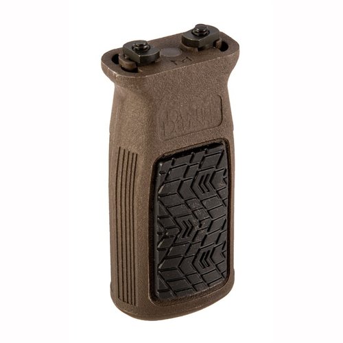Erlebe den M-LOK Vertical Grip von Daniel Defense! 🌟 Komfortabler Griff aus Polymer in Braun für optimale Kontrolle bei jedem Wetter.