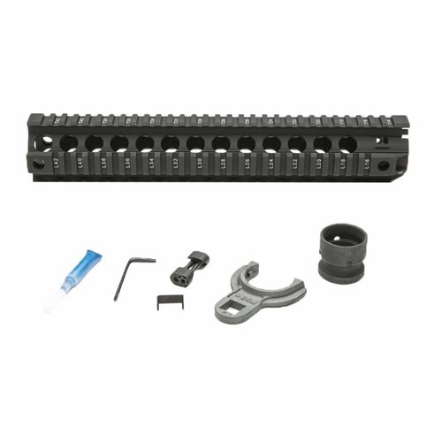 Entdecke den AR-15 BCMGUNFIGHTER QRF Handguard! 🛠️ Präzision und Flexibilität mit Picatinny-Schienen für dein Gewehr. Hol ihn dir jetzt!