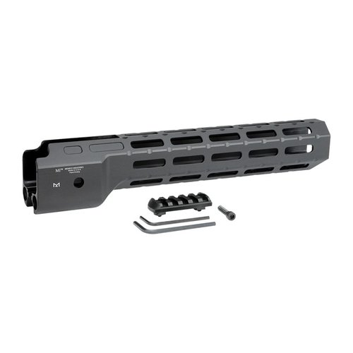 Verbessere deine Ruger® PC9® mit dem leichten M-LOK Combat Rail von Midwest Industries! 🚀 Ideal für Zubehör wie Lichter und Laser.
