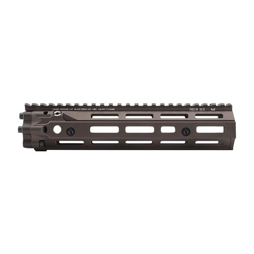 Entdecke die AR-15 RIS III Rails von Daniel Defense! 🛠️ Leicht, robust und mit M-LOK-Befestigungen für maximale Vielseitigkeit.