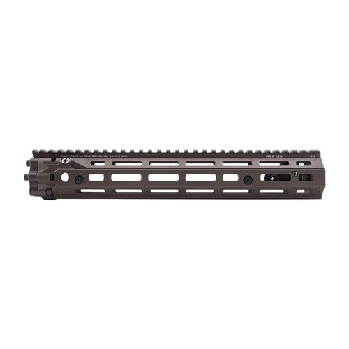 Entdecke die AR-15 RIS III Rail von Daniel Defense! ✨ Leicht, stabil und vielseitig mit M-LOK-Befestigungen für deine Ausrüstung.