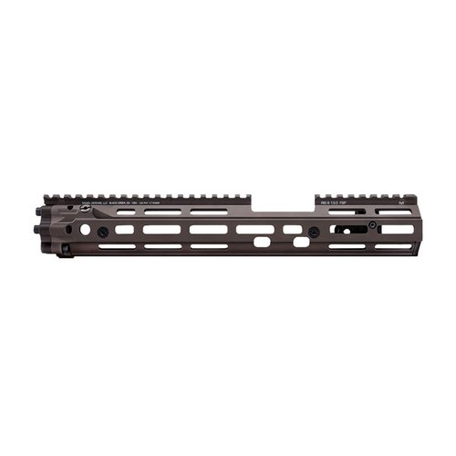Entdecke die AR-15 RIS III Rail von Daniel Defense! 🛠️ Leicht, robust und vielseitig mit M-LOK-Befestigungen für dein perfektes Setup.