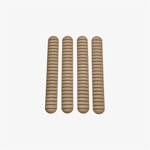 Entdecke die M-LOK Rail Covers von B5 SYSTEMS! 🛠️ Robuste, rutschfeste Covers für sicheren Halt und Grip in Flat Dark Earth.