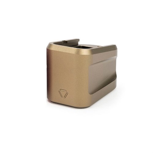 Verbessere deine GLOCK G19 mit der Aluminium Extended Mag Plate von Strike Industries! 🚀 Erhöhe die Kapazität um 5 Patronen und genieße ein aggressives Design.