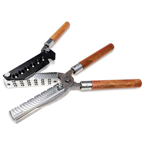 Entdecke die BUCKSHOT BULLET MOLDS von LEE PRECISION! 🎯 Erstelle 18 perfekte Kugeln mit .300