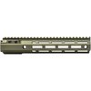 Der MOD 4 Handguard von Aero Precision bietet eine robuste 6061-T6 Aluminiumkonstruktion, 7-seitigen M-LOK™ und 4 verstärkte QD-Sockets für maximale Flexibilität.