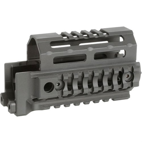 Der AK Alpha Series Krink Quad Rail Handguard bietet eine robuste, leichte Konstruktion aus 6061 Aluminium, mehrere QD-Punkte und Platz für Zubehör.