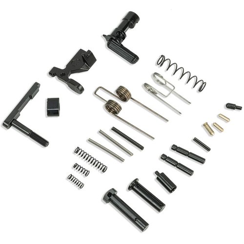 Das AR-15 LOWER PARTS BASIC BUILD KIT bietet alle notwendigen Mil-Spec Teile für den Aufbau deines AR-15 Lower Receivers, ohne Hammer und Abzug.