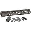 Die MIDWEST INDUSTRIES COMBAT RAIL HD M-LOK Handguards bieten maximale Stabilität, minimale Punktverschiebung und sind aus robustem 6061 Aluminium gefertigt.