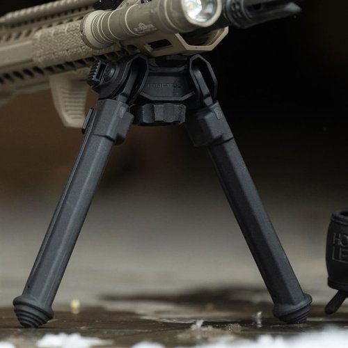 Der MOE QD Bipod für M-LOK ist super leicht, einfach zu montieren und bietet eine stabile Schießplattform mit verstellbaren Beinen von 7