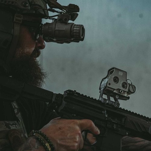 Das LERNA Optic Mount Kit für EOTECH® XPS bietet eine 2,91" Optik-Höhe für schnellere Zielerkennung und verbessert deine Haltung für mehr Situationsbewusstsein.