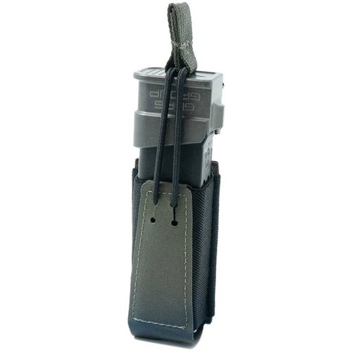Die GBRS Group Single Pistol Mag Pouch bietet eine MOLLE/BELT-kompatible Lösung mit abnehmbarer Bungee-Retention für sicheren Halt und schnellen Zugriff auf deine Magazine.