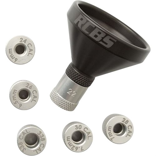 Das RCBS MatchMaster Powder Funnel Kit bietet dir eine schnelle, präzise und saubere Lösung zum Nachladen mit 6 Adaptern für gängige Kaliber und einem kompakten Aufbewahrungskoffer.
