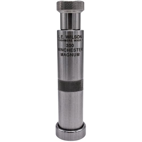 Der L.E. WILSON Chamber Type Bullet Seater bietet präzise Kontrolle und Ausrichtung von Geschoss und Hülsen, für bessere Genauigkeit beim Laden.