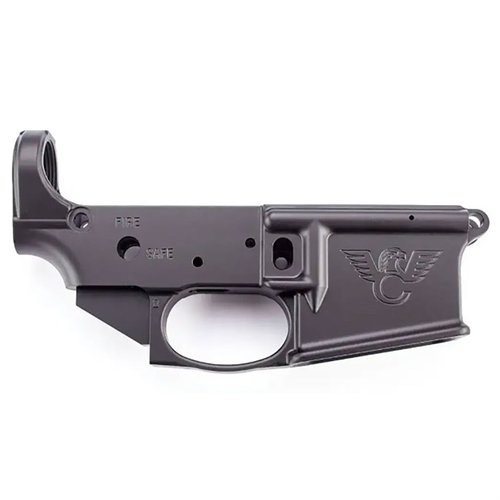 Der Wilson Combat AR-15 Lower Receiver aus 7075-T6 Aluminium bietet eine geschlossene Abzugsgarde, ist korrosionsbeständig und perfekt für deinen nächsten Build.
