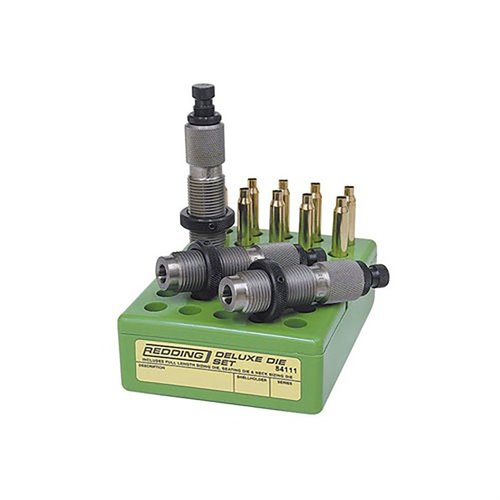 Entdecke das DELUXE 3-DIE SET von Redding für 300 PRC! 🔧 Hochwertige Materialien und präzise Verarbeitung für perfekte Munition. Jetzt kaufen!