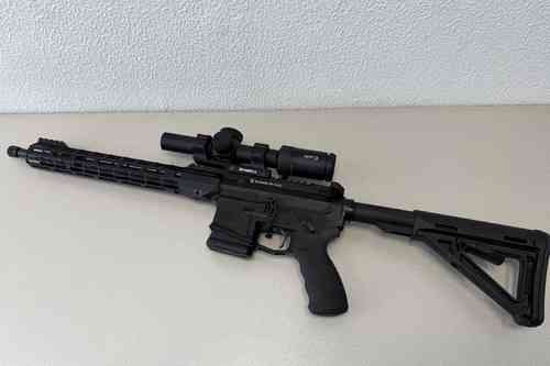 Das Brownells AR-15 AC Kal .223Rem Set bietet dir präzise Leistung, hohe Zuverlässigkeit und eine einfache Montage für dein optimales Schießerlebnis.